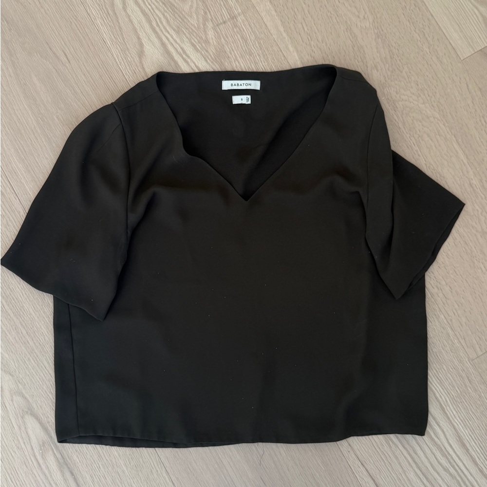 Babaton Elegant Black V-Neck Blouse - Picture 3 of 3